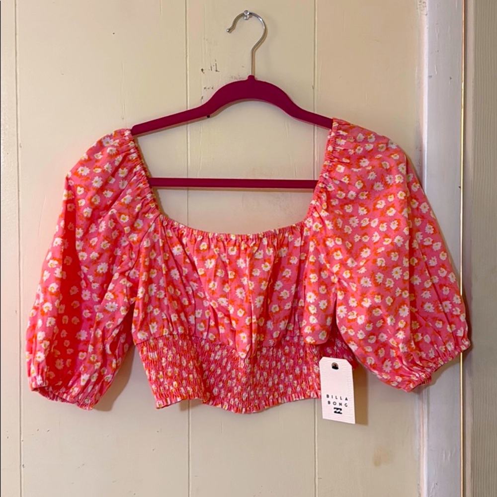 Billabong (never worn!) crop top
